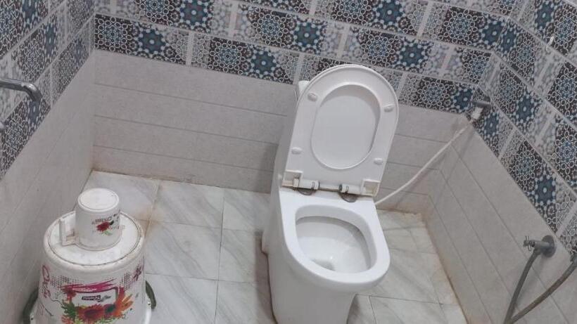 Номер Deluxe, Staymaker Hotel Raj Banquet