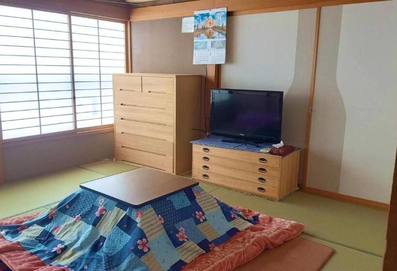 חדר סטנדרט, Bandai