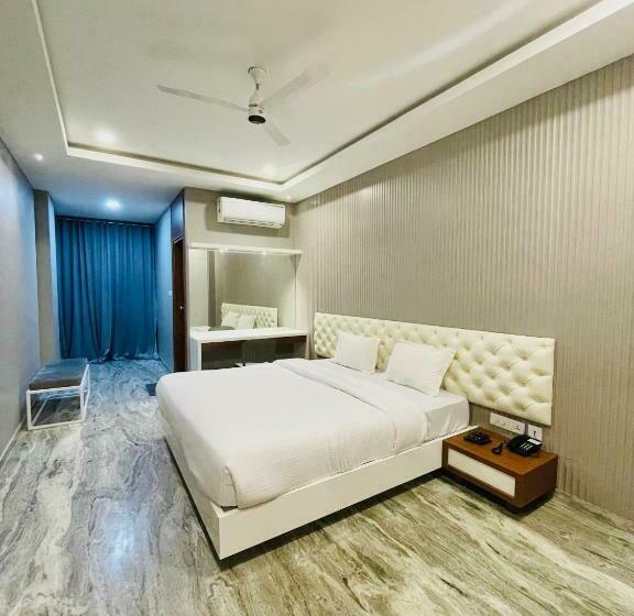 디럭스 룸, Barkah Inn
