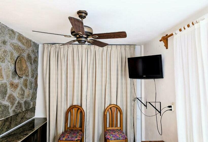 Quarto Deluxe, La Adornada