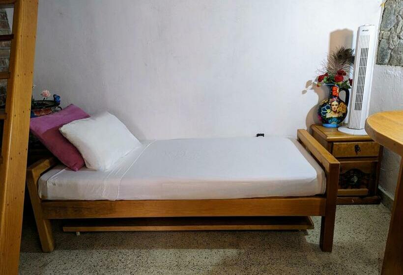 חדר סטנדרט, La Adornada