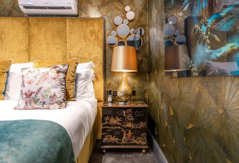 豪华房间, Funky Monk