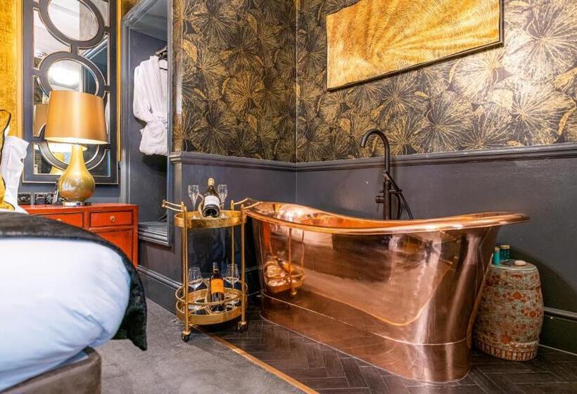 豪华房间, Funky Monk