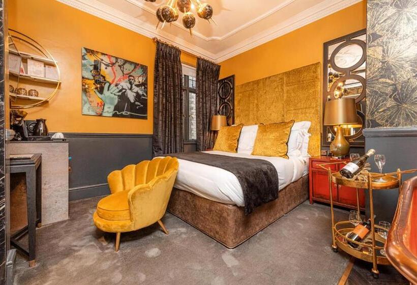 豪华房间, Funky Monk