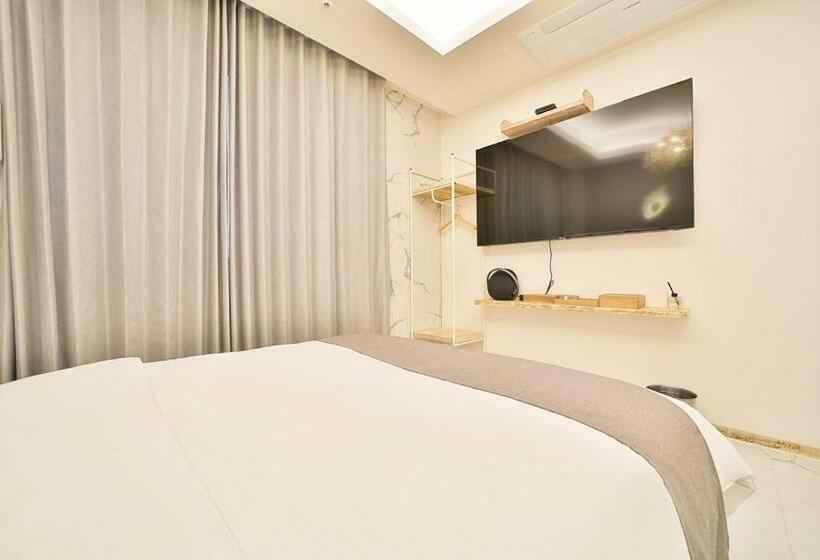 Номер Deluxe, Daegu February Hotel Lions Park