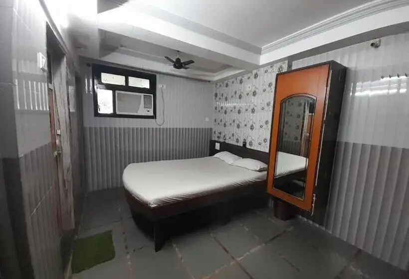 スタンダードルーム, Aaiye Lodging & Boarding By Wb Inn
