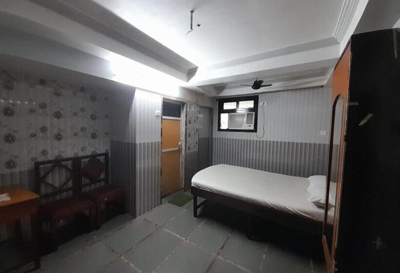 Standard Room, Aaiye Lodging & Boarding By Wb Inn