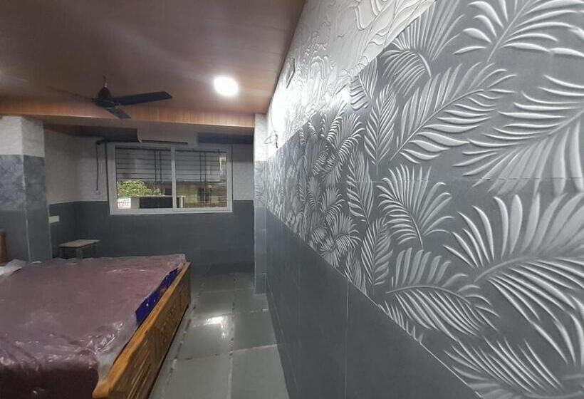 Standard Room, Aaiye Lodging & Boarding By Wb Inn