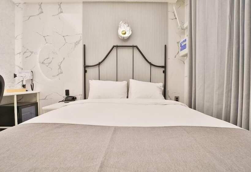 Номер Deluxe, Daegu February Hotel Lions Park