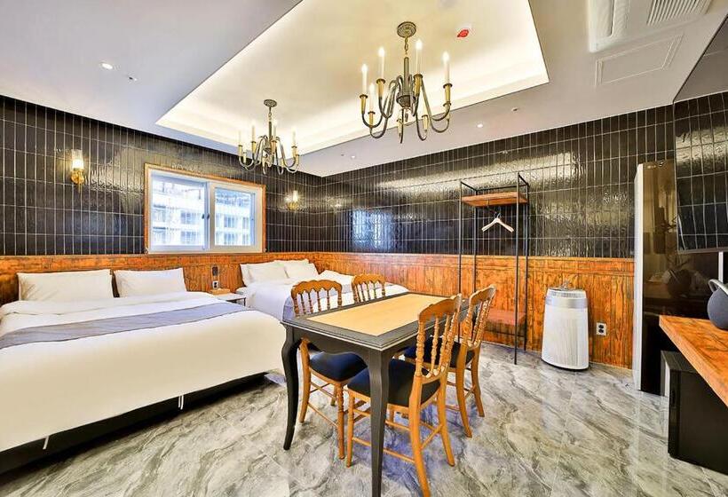 Family Suite, Daegu February Hotel Lions Park
