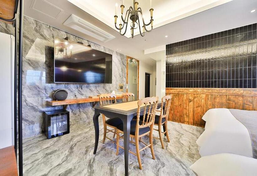 Family Suite, Daegu February Hotel Lions Park