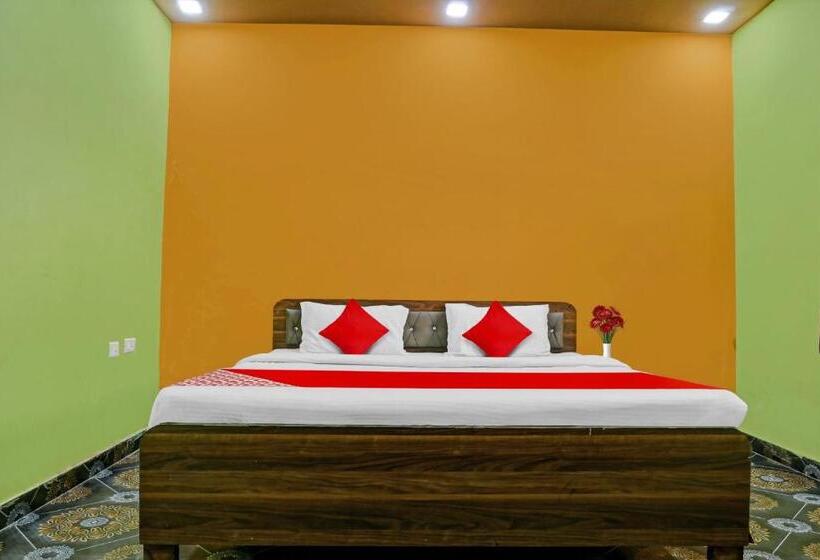 غرفة كلاسيكية ثلاثية, Flagship Rajaram Singh Blessing Garden And