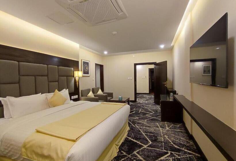 سوییت اجرایی, Ramada By Wyndham Murree Lower Topa Resort