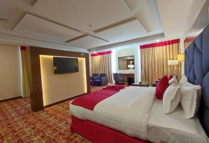 سوییت, Ramada By Wyndham Murree Lower Topa Resort