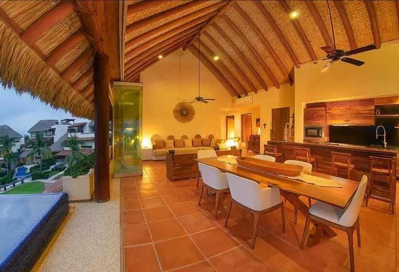 Presidenttisviitti, Residences At Las Palmas
