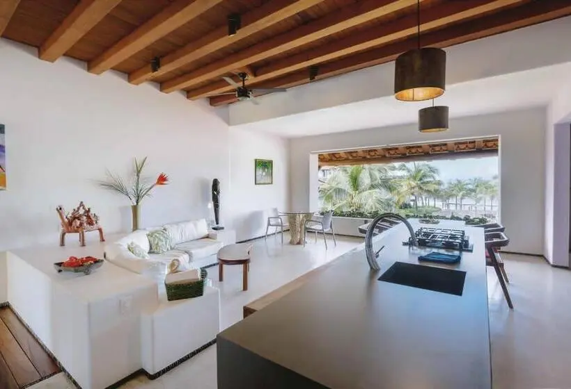 Juniorsviitti, Residences At Las Palmas