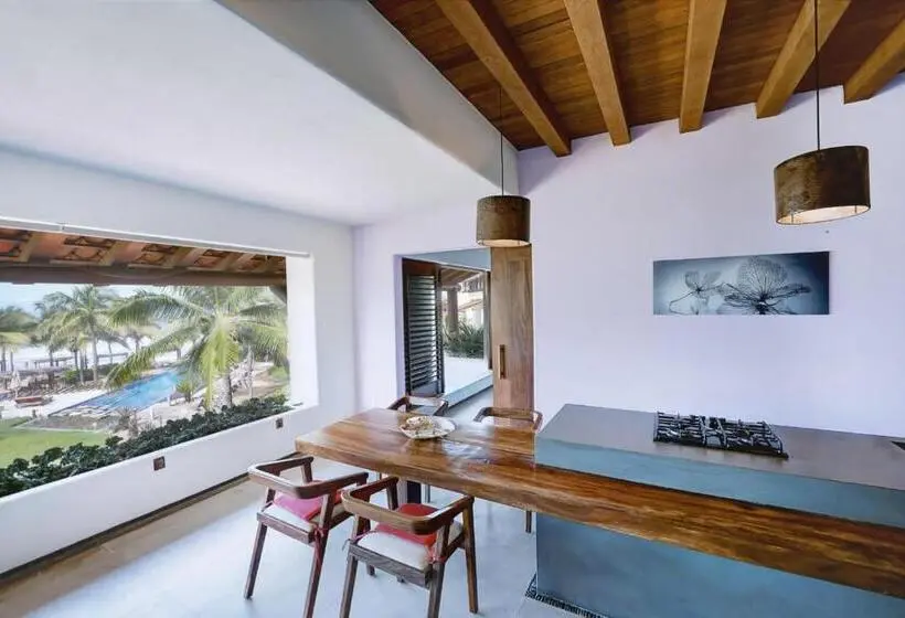 Juniorsviitti, Residences At Las Palmas