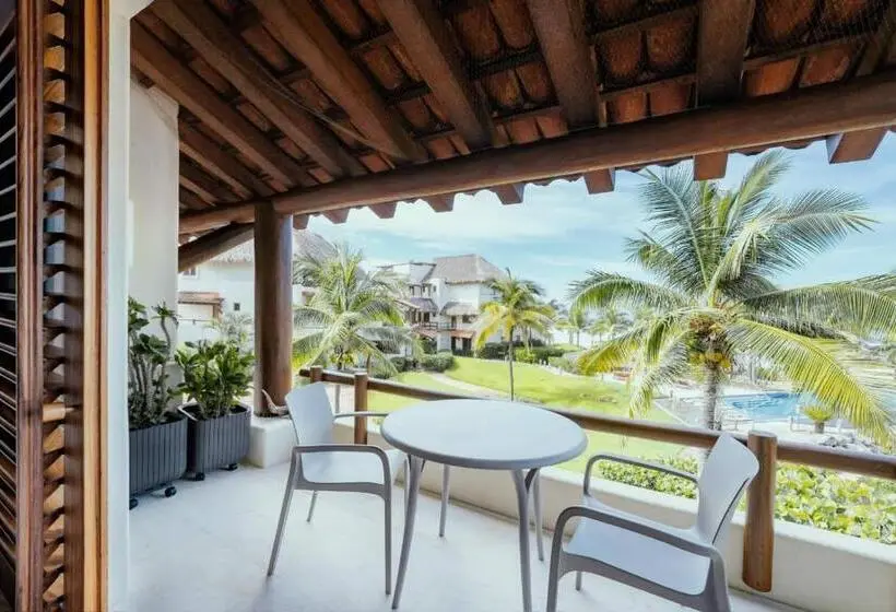 Juniorsviitti, Residences At Las Palmas