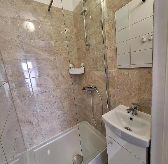 غرفة عائلية, Leśne Zacisze