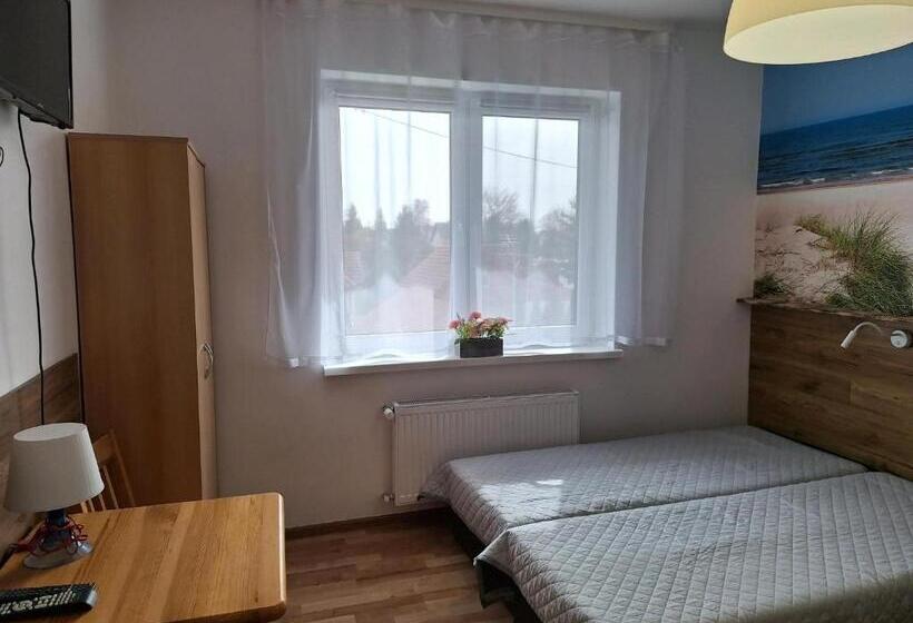 غرفة قياسية ثلاثية, Leśne Zacisze