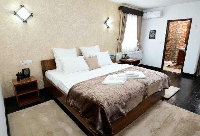 Номер Deluxe с Балконом, Pastravaria Rin