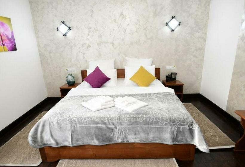 Номер Deluxe, Pastravaria Rin