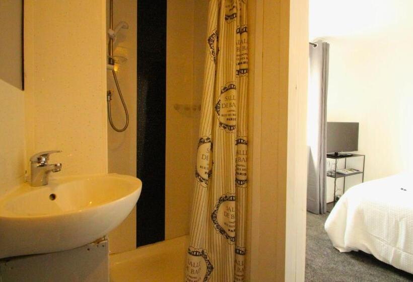 스탠다드 룸, 33