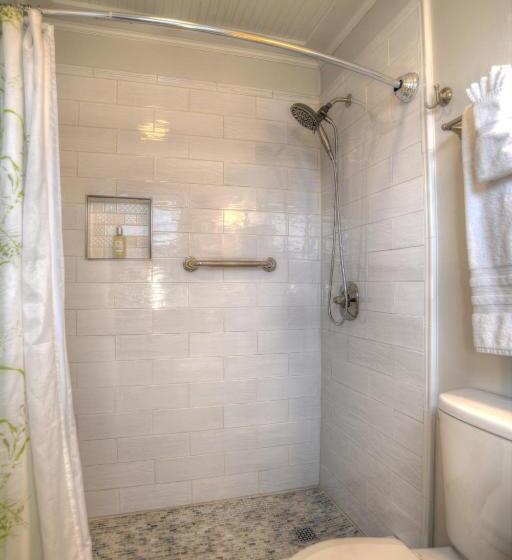 اتاق استاندارد, Blue Mountain Mist Country Inn