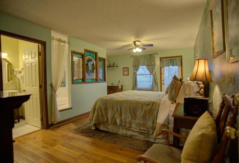 Quarto Deluxe com Sacada, Blue Mountain Mist Country Inn