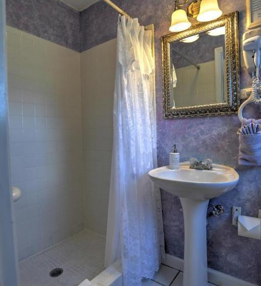 اتاق استاندارد با وان آب گرم, Blue Mountain Mist Country Inn