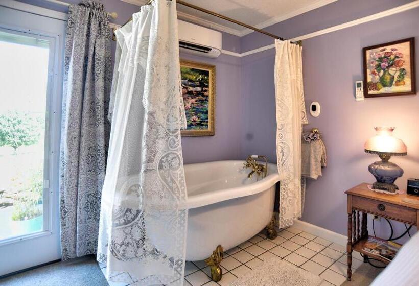 Quarto Estandar com Hidromassagem, Blue Mountain Mist Country Inn