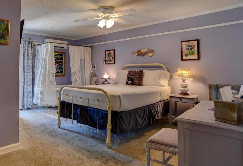 Quarto Estandar com Hidromassagem, Blue Mountain Mist Country Inn