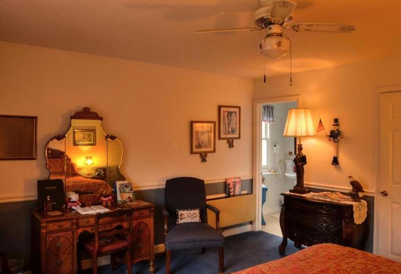 اتاق استاندارد با تخت بزرگ, Blue Mountain Mist Country Inn