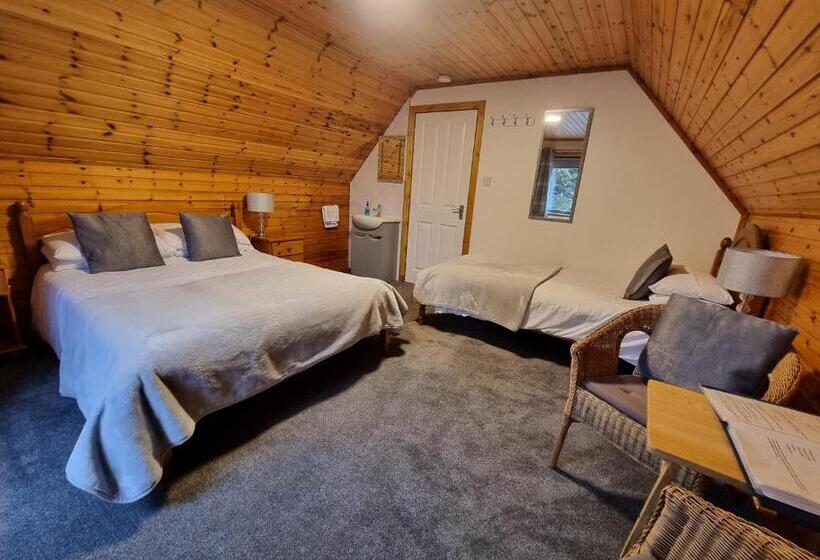 חדר סטנדרט לשלושה, Carn Mhor Bed And Breakfast