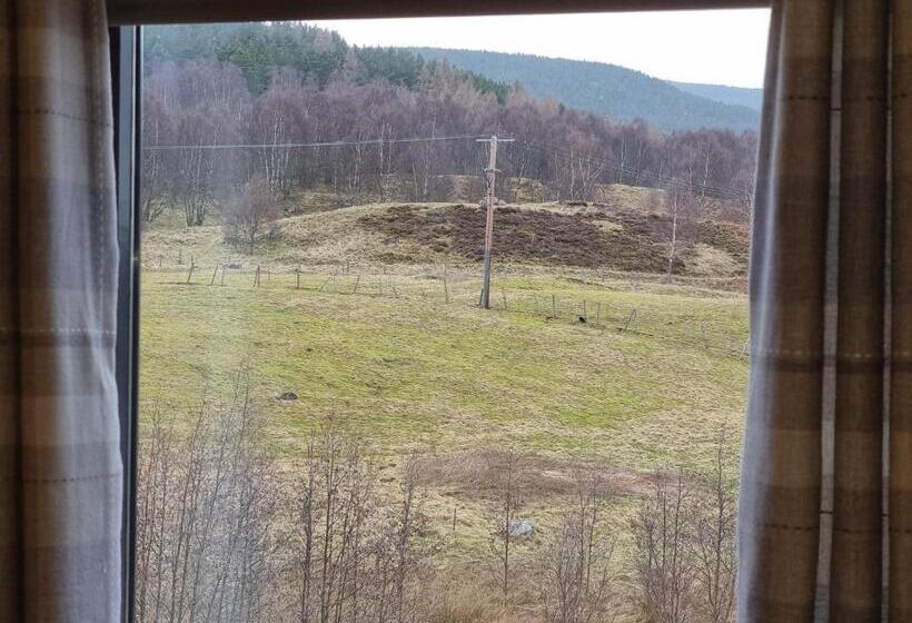 חדר סטנדרט לשלושה, Carn Mhor Bed And Breakfast