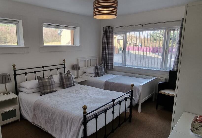 חדר סטנדרט לשלושה, Carn Mhor Bed And Breakfast