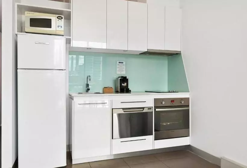 デラックススタジオ, Docklands Private Collection   City Harbour Apartments