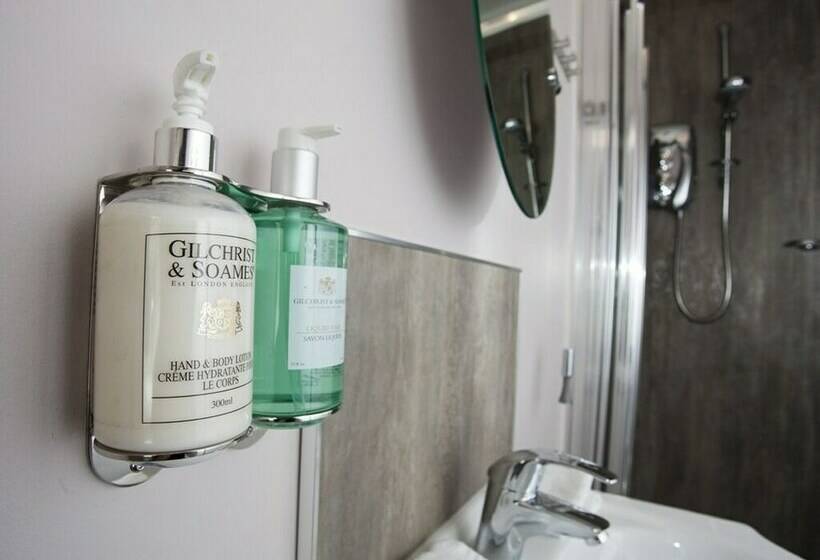 스탠다드 룸, Haworth Old Hall