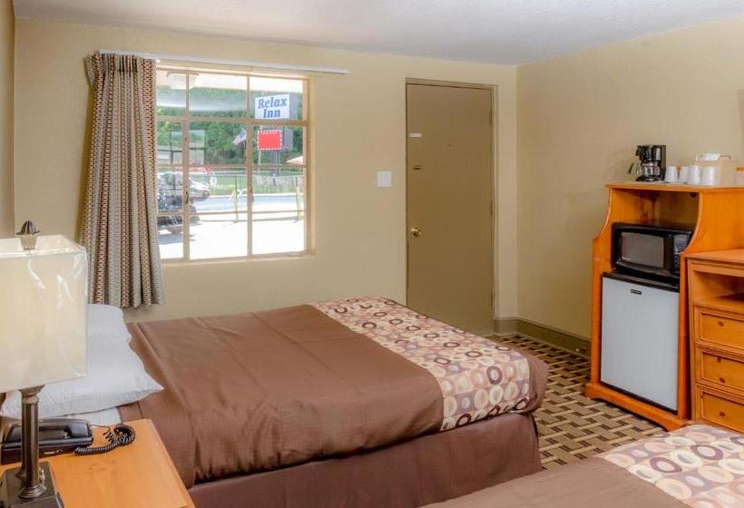 חדר סטנדרט שתי מיטות זוגיות, Relax Inn   Bryson City