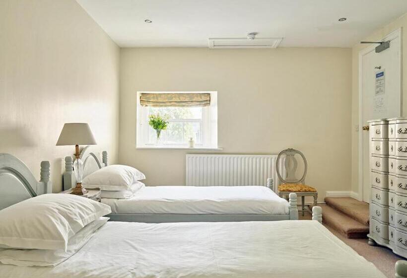 스탠다드 룸, Tennant Arms