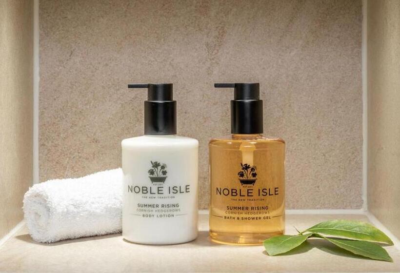 스탠다드 룸, Tennant Arms