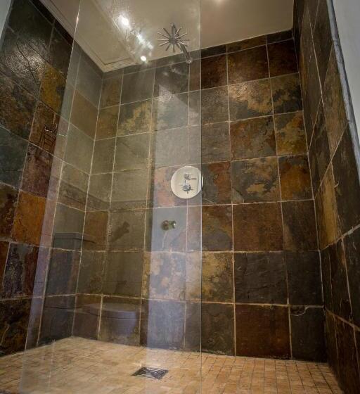 스탠다드 룸 킹사이즈 침대, Tennant Arms