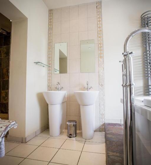 스탠다드 룸 킹사이즈 침대, Tennant Arms