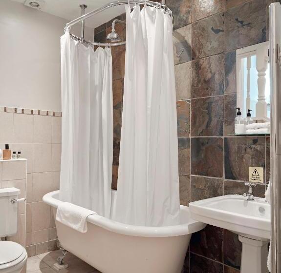 디럭스 룸, Tennant Arms