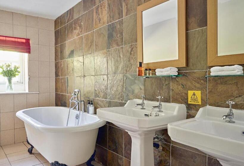 디럭스 룸, Tennant Arms