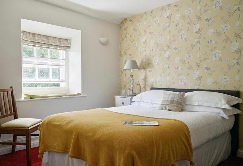 스탠다드 룸, Tennant Arms