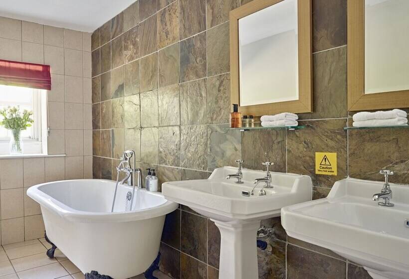 스탠다드 룸, Tennant Arms