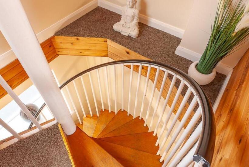 آپارتمان 1 خوابه, Anglers Arms