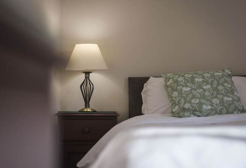 اتاق استاندارد, Anglers Arms