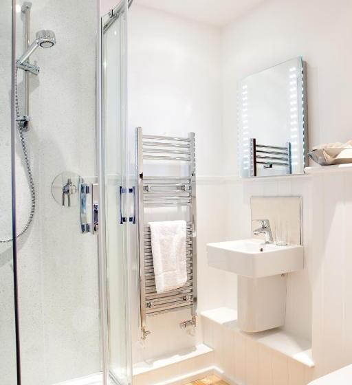 四人高级间, The Victoria Inn